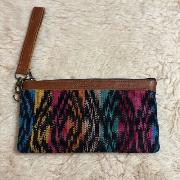 Nena & Co Brown Boho Chic Wristlet with Geometric Pattern - Picture 2 of 5